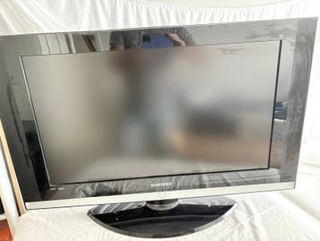 Samsung LE32S71B LCD TV - 32 inch HD Ready
