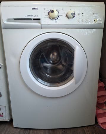 defect! Zanussi ZWF5140