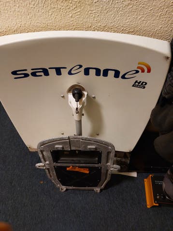 satelliet antenne compleet met kastje gratis afhalen