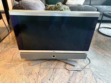 Loewe Individual 32 LCD TV met afstandsbediening