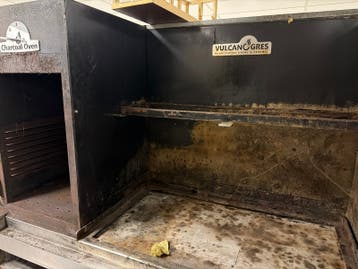 VULCANOGRES Horeca Houtskooloven - Gebruikt