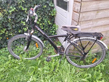 opknap B'Twin kinderfiets 26 inch, zwart, met versnellingen