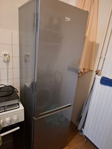 Defecte koelkast koelvriescombinatie
