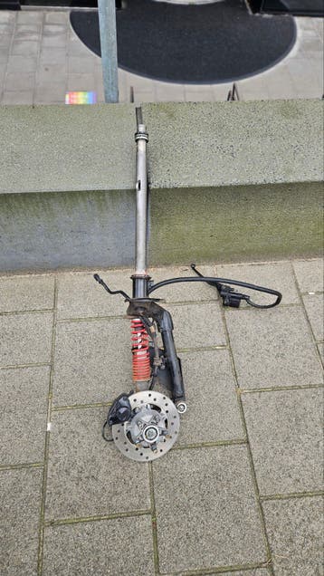 Vespa sprint frame onderdelen zip 2000 Fly uitlaat voorvork