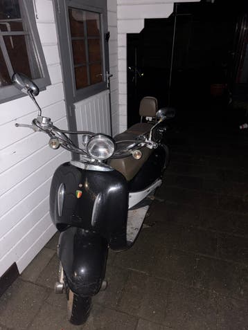 Scooter opknapper, geel kenteken