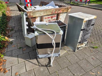 ALLEEN KOELKAST NOG OVER