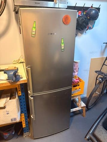 Bosch koelkast met vrieslades - functioneel, beschadigd