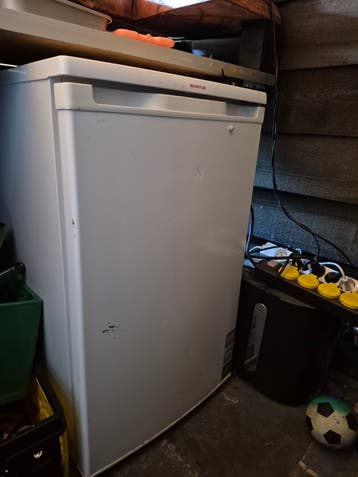 gratis inventum koelkast met vriesvak defect