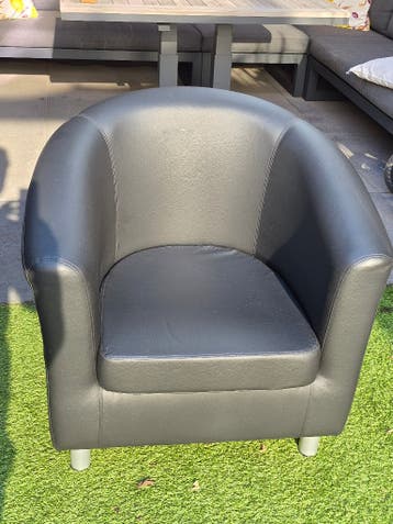 Tub armchair (fauteuil)