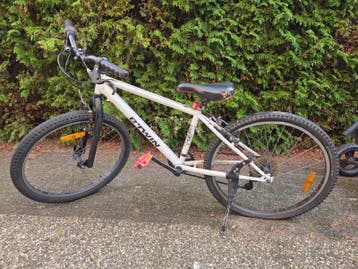 B'Twin Mountainbike 24 inch - Opknapper