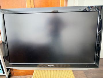 Sharp Aquos LCD TV LC-42AD5E-BK - 42 inch