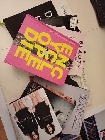 *Gratis* Diverse boeken over schoonheid/fashion/design