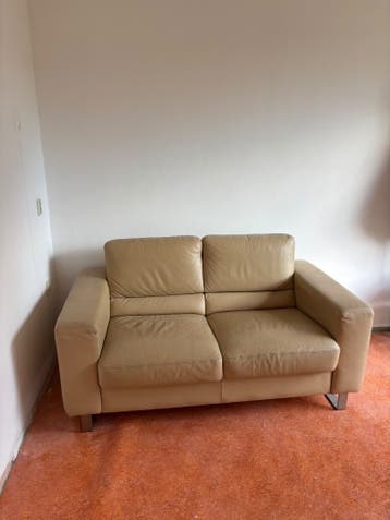 moderne leren beige bank GRATIS
