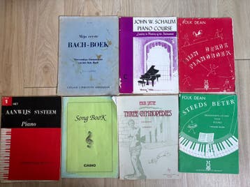 Oude pianoboeken: Folk Dean, Erik Satie, Casio Song Book