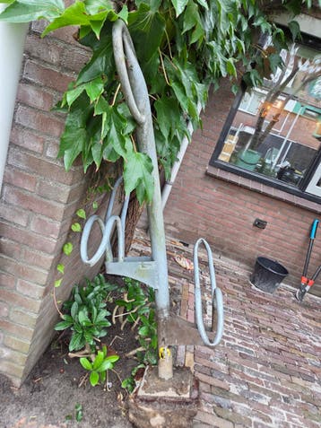 GRATIS Gebruikt fietsenrek type tulip dubbel