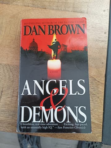 Dan Brown - Angels & Demons (Engels)