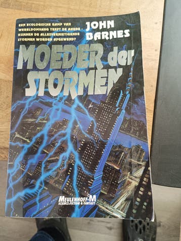 Moeder der Stormen - John Barnes Science Fiction Boek