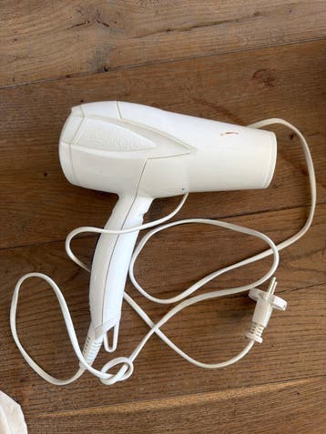 Witte Föhn - Compact en Handig