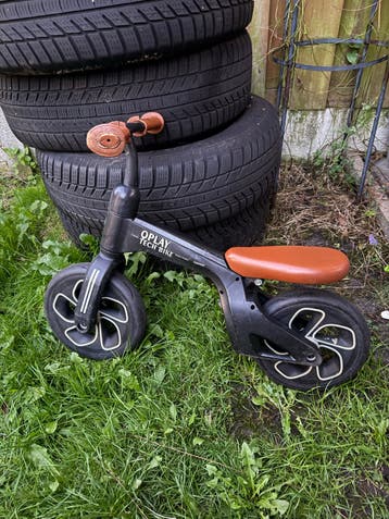 Oplay Tech Bike loopfiets - Zwart met bruin zadel