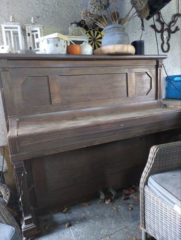 oude piano