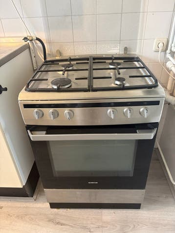 Inventum gasfornuis met oven - Gebruikt