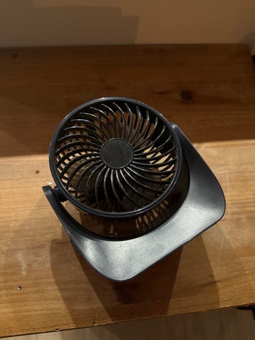 Rechargable portable fan