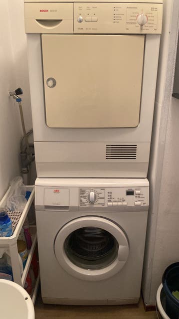 Gratis: AEG wasmachine + Bosch droger (werken nog)