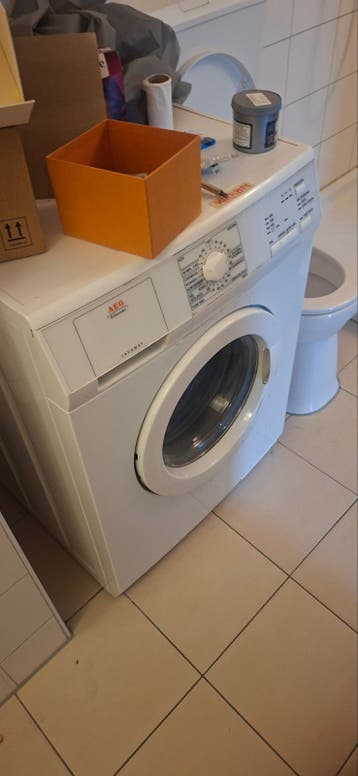 Gratis AEG Lavamat Wasmachine (afvoerslang nodig)