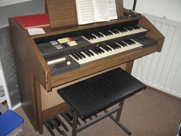 Vintage Hammond orgel met bankje