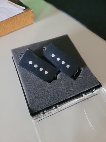 P bass pickup, kapot! geen fender!