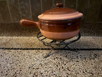 Vintage Aardewerken Fonduepan met Onderstel