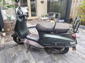 sloop scooter