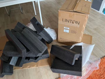 2x grote doos met foam inzet van grote Wharfedale speakers