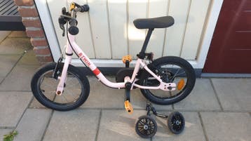 B'Twin kinderfiets 14 inch met zijwieltjes