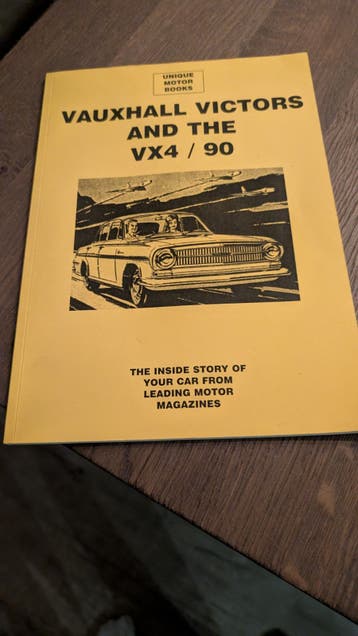 Boekjes Vauxhall VX4/90 en sample rubber voorruit