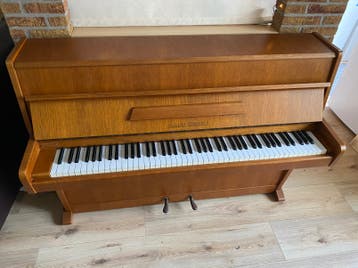 Mooie piano in zeer goede staat