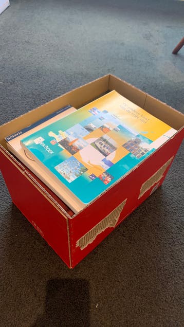 Gratis doos vol studieboeken