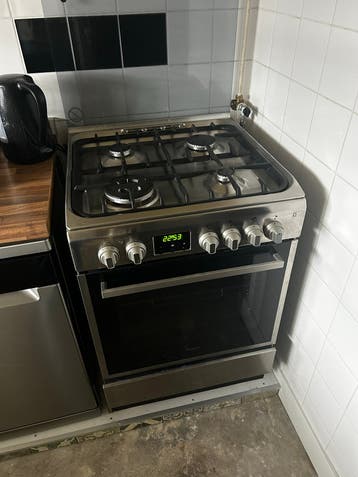 Whirlpool Vrijstaand Gasfornuis met Oven - Zo goed als nieuw