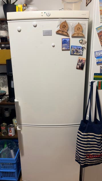 AEG Santo 40270KG koelkast (gratis afte halen, v onderdelen)