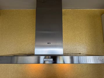 Afzuigkap en inductie kookplaat AEG