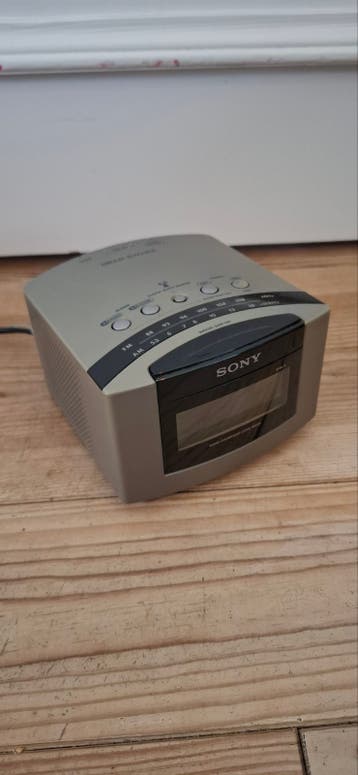 Sony Wekker Radio - Goed Werkend