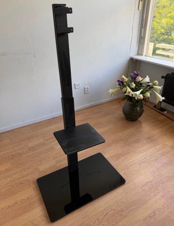 Gratis TV-standaard/ tv meubel