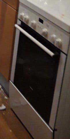 Gasfornuis met oven - Werkt perfect! gratis