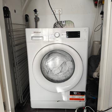 Wasmachine WHIRLPOOL 8 kg (FWG81484WE NL)