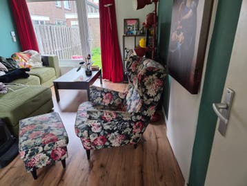 mooie fauteuil met bloemen