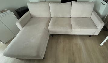 Loungebank beige (moet z.s.m. weg)