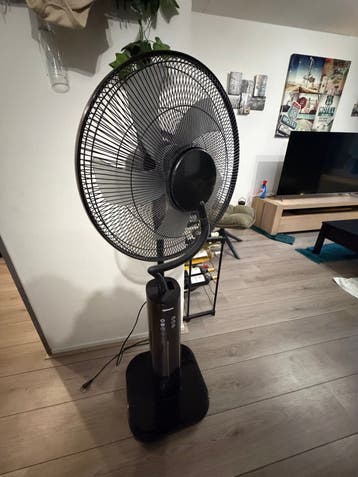 Ventilator met defecte kap en ven - gratis af te halen