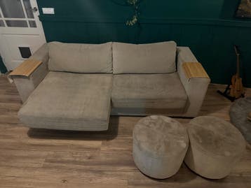 Free 3-zits Bank met Longchair + 2 poef. Gratis armplankjes