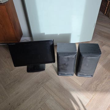 Akai SW-M45 Luidsprekers + beeldscherm