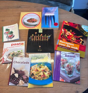 Diverse kookboeken: Pasta, Wok, Cocktails, Chocolade & meer